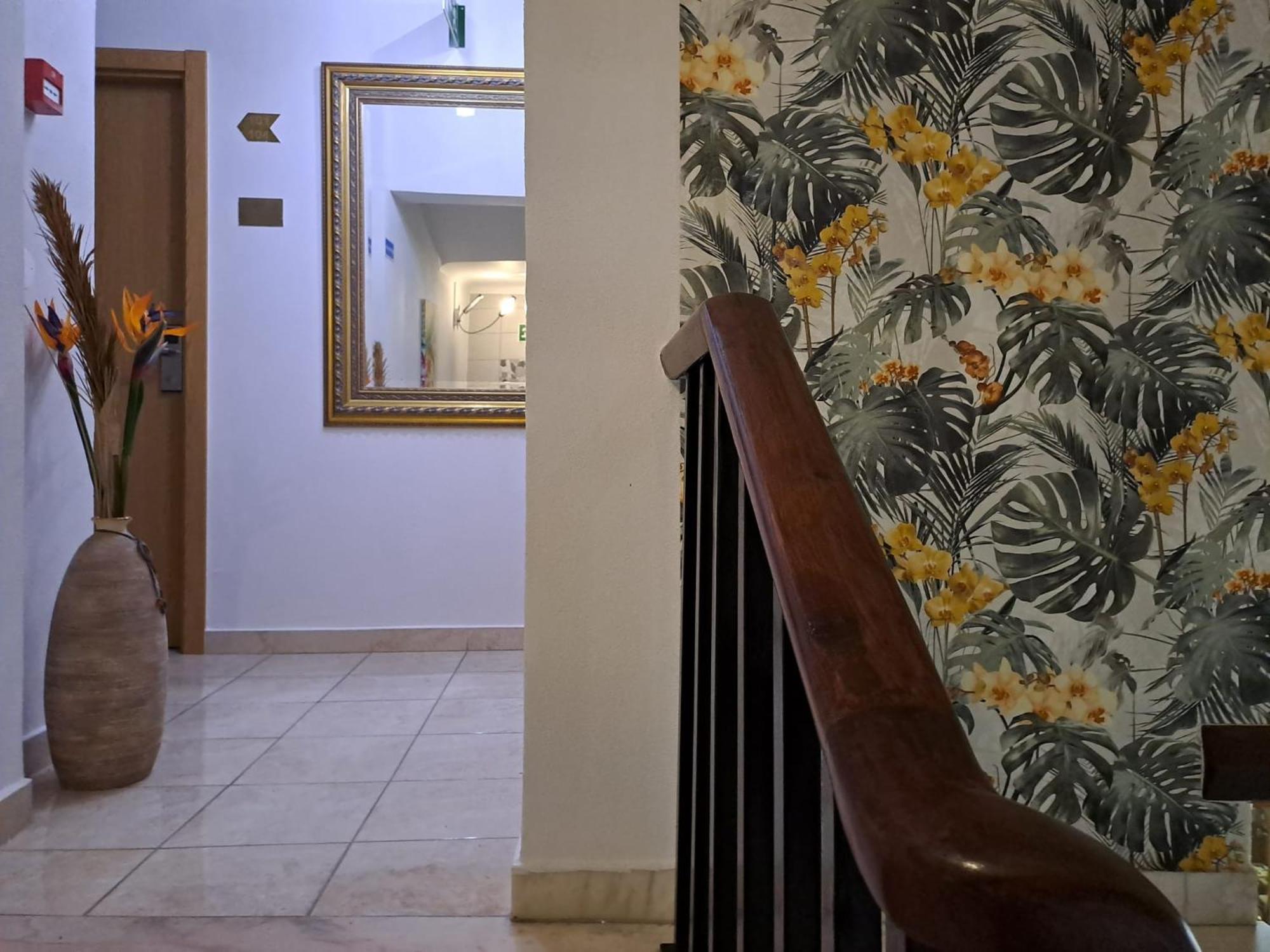 Hotel Square Sertã エクステリア 写真