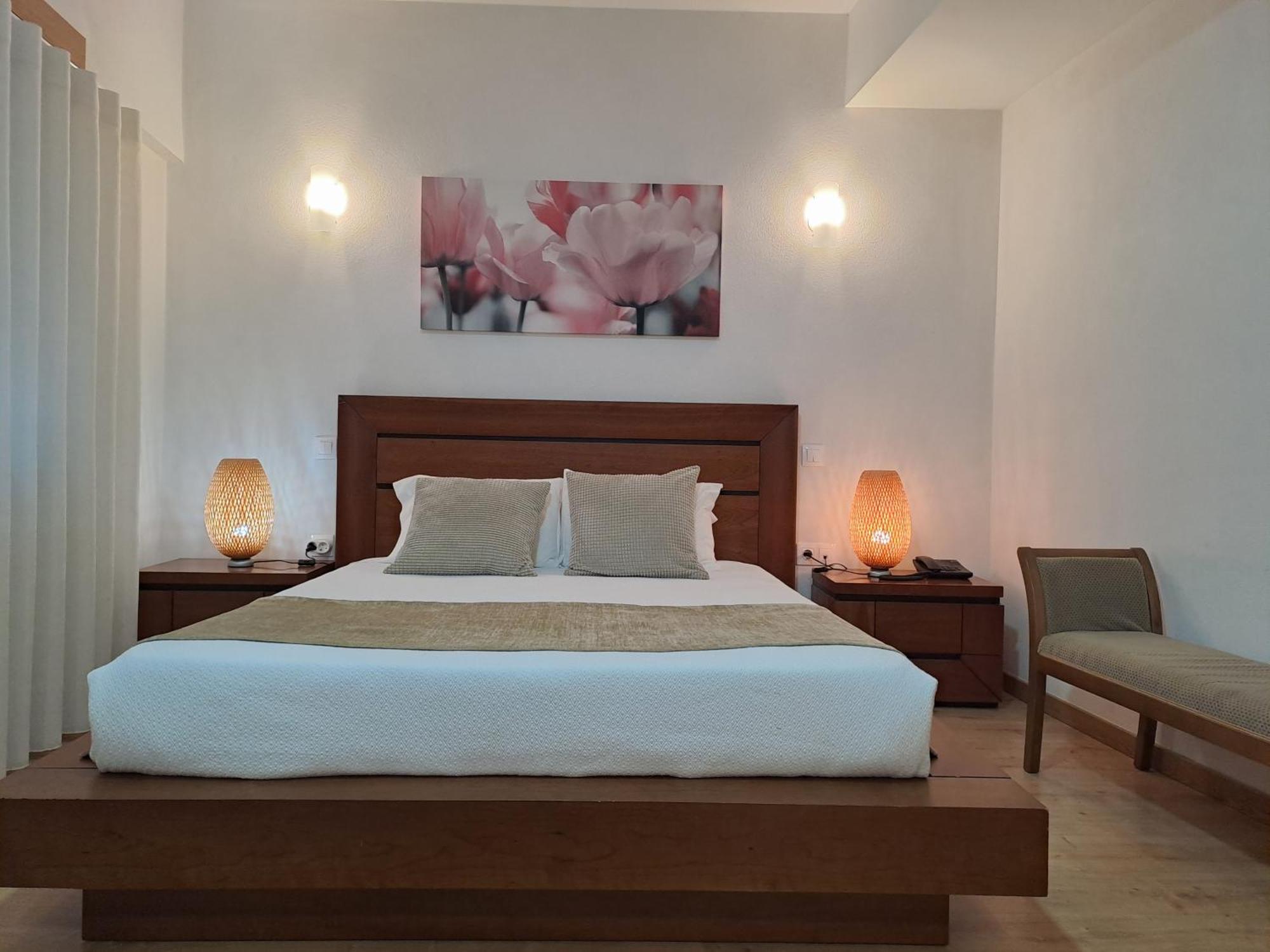 Hotel Square Sertã エクステリア 写真